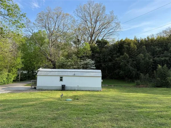 $1,500 | 203 New Town Street, Tate, GA 30177