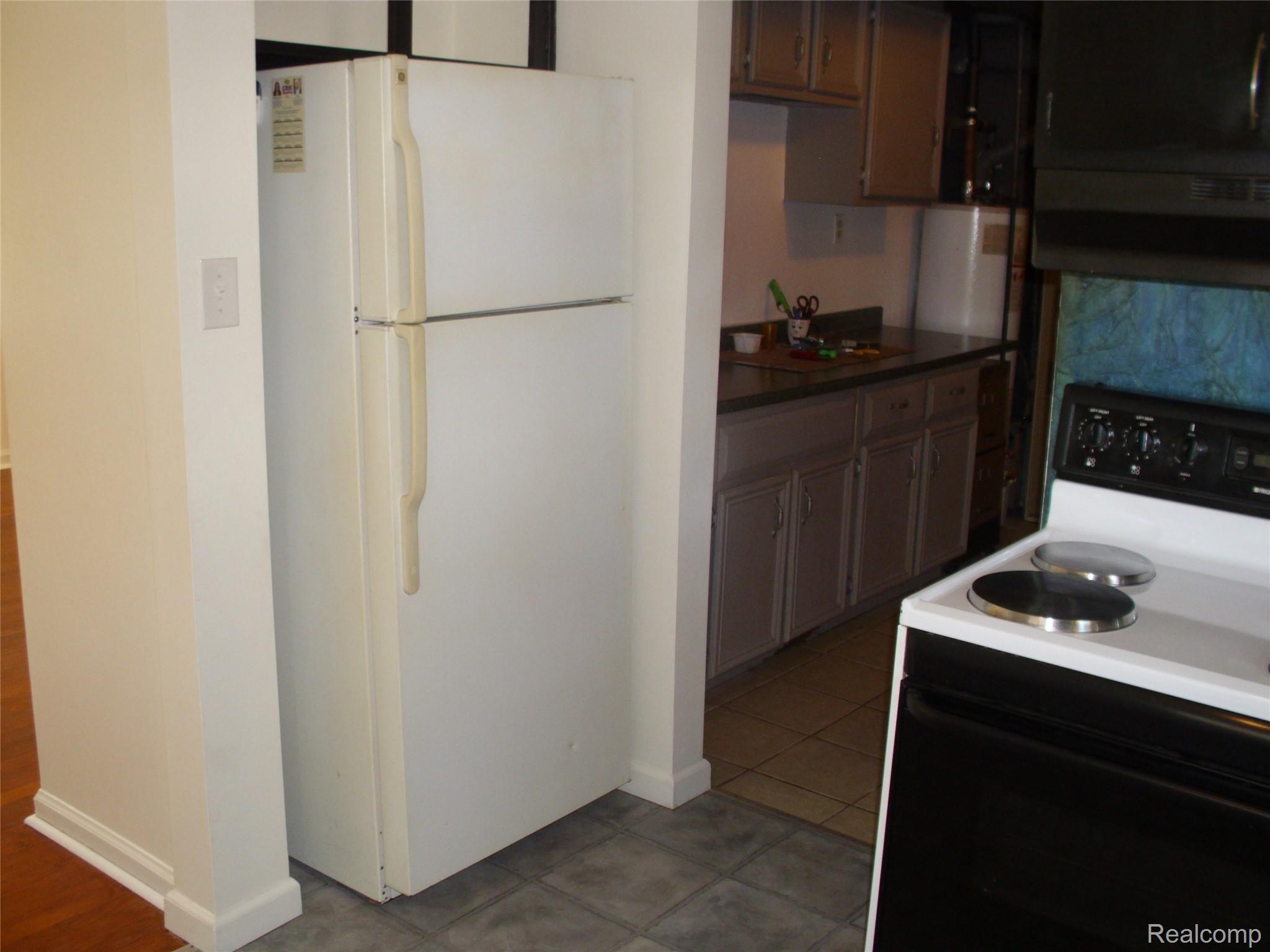 8651 Harding Street Center Line, MI 48015 - Photo 12 of 43 DSCI3159.JPG
