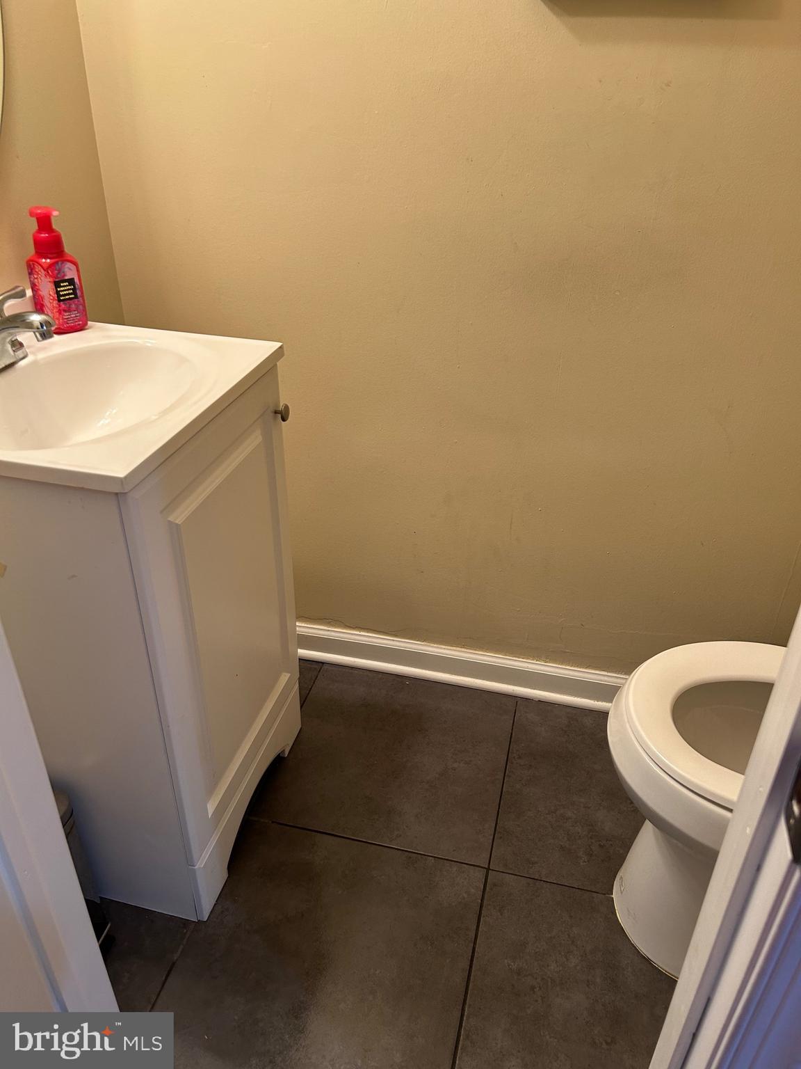 1370 Adair Road Brookhaven, PA 19015 - Photo 11 of 33 Powder