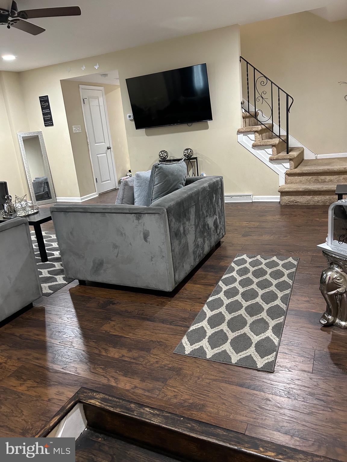 1370 Adair Road Brookhaven, PA 19015 - Photo 3 of 33 Living room