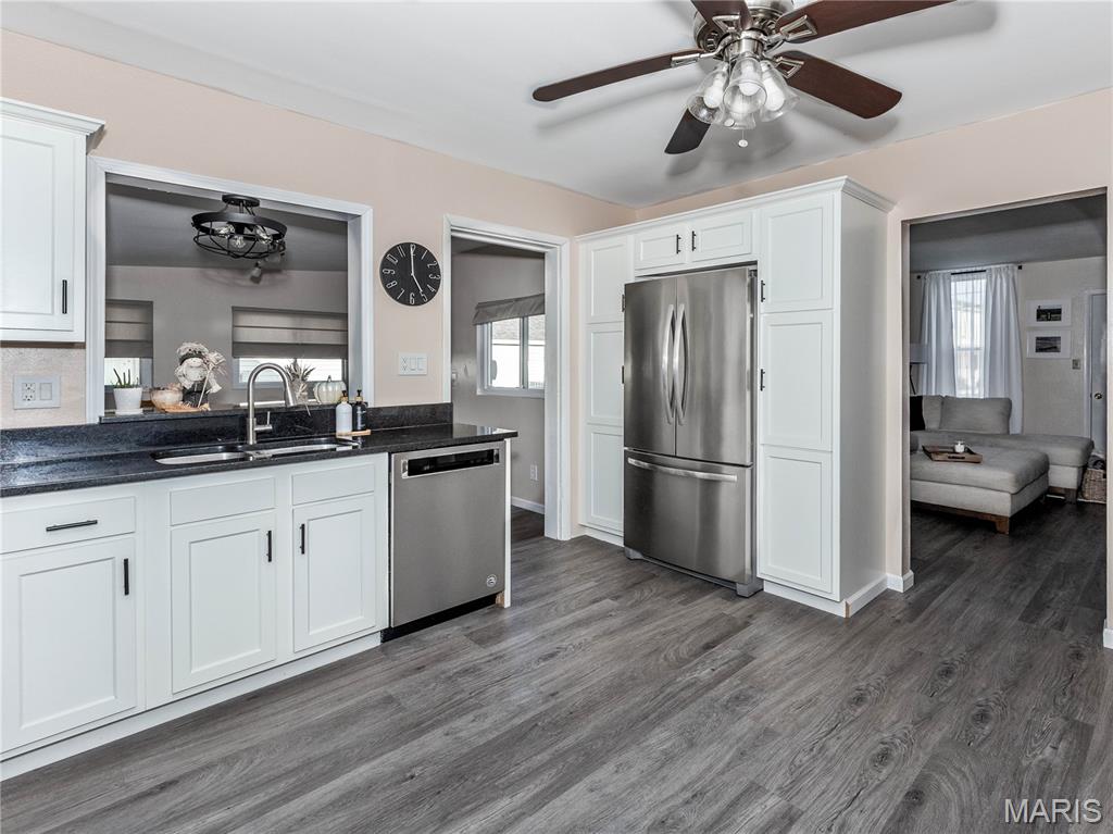 121 West Clay Street Troy, IL 62294 - Photo 11 of 32