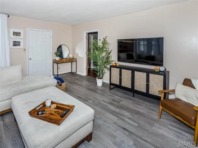 $172,000 | 121 West Clay Street, Troy, IL 62294