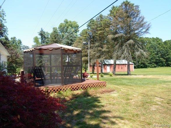 12263 Rawsonville Road Belleville, MI 48111 - Photo 4 of 5 12263Rawsonville Side.JPG