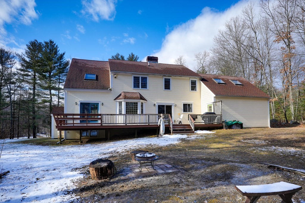 81 Parmenter Road Hudson, MA 01749 - Photo 3 of 30 Gallery Image 3