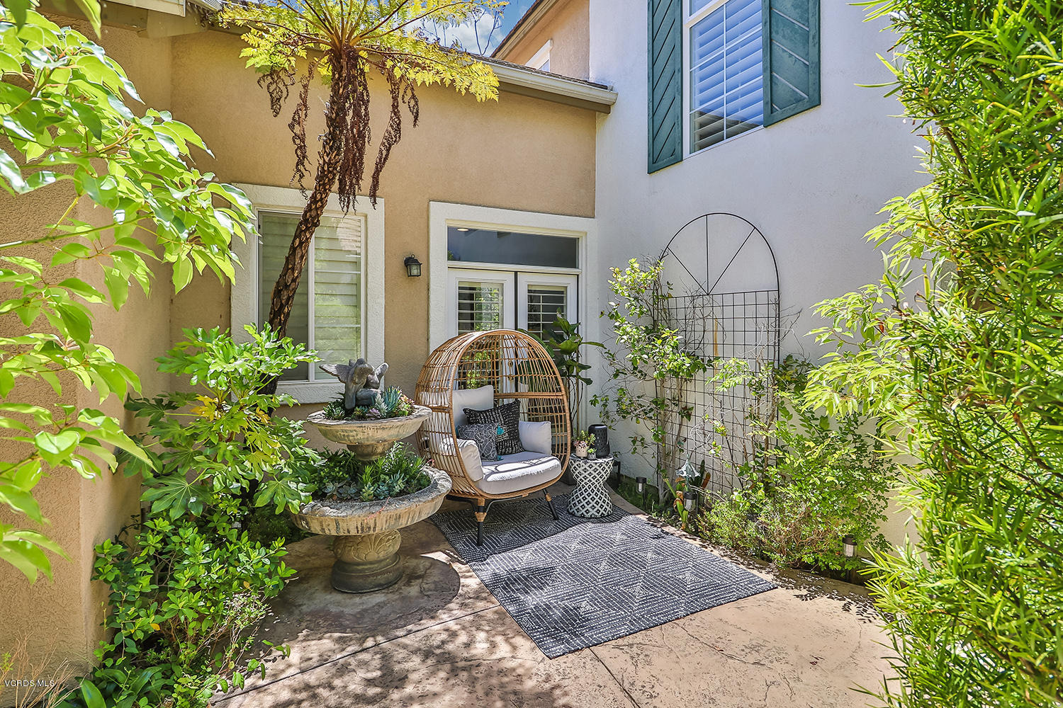 113 Ranch Creek Court Simi Valley, CA 93065 - Photo 3 of 45 aFront4