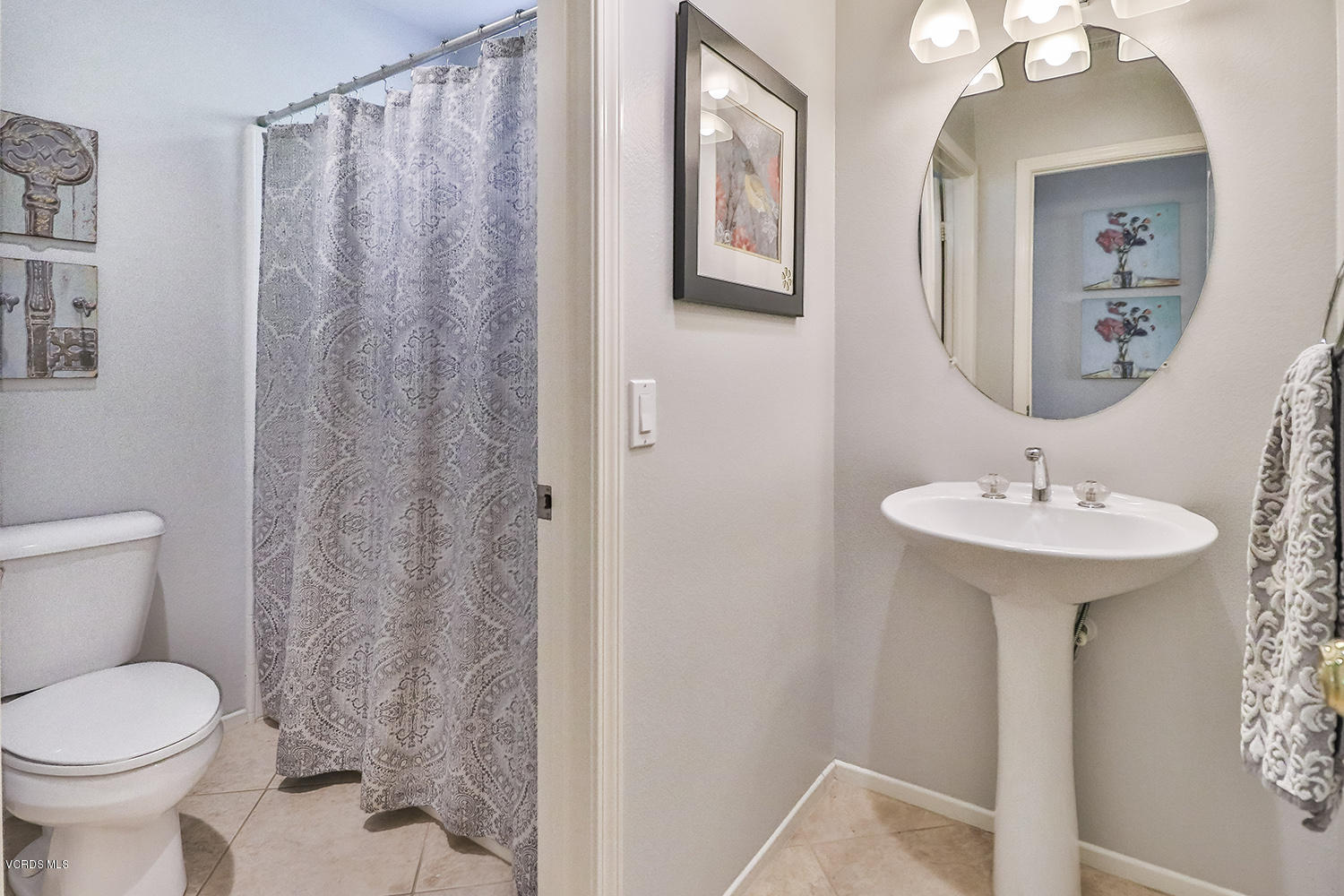 113 Ranch Creek Court Simi Valley, CA 93065 - Photo 25 of 45 hHall Bath