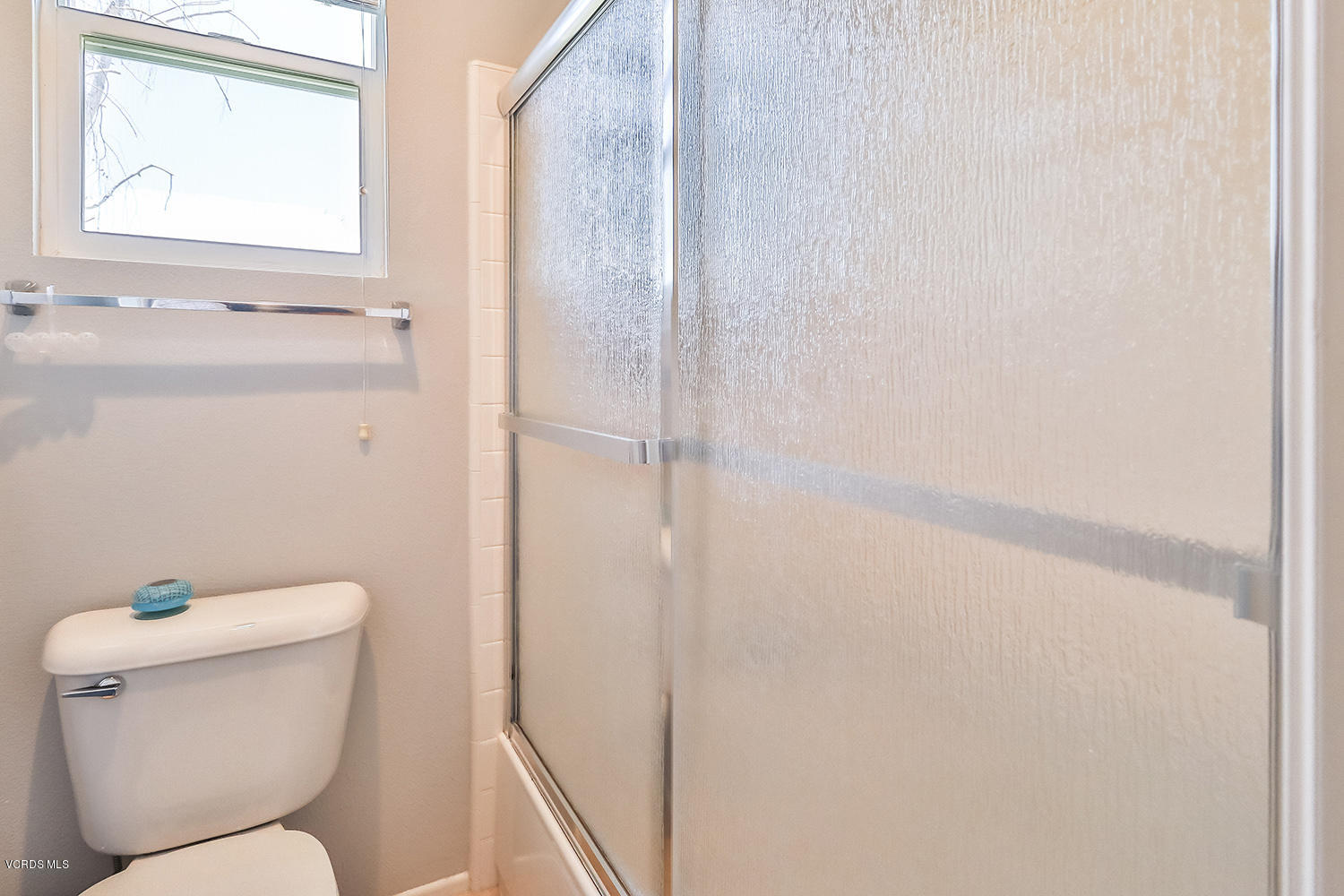 113 Ranch Creek Court Simi Valley, CA 93065 - Photo 30 of 45 kJack n Jill Bath2