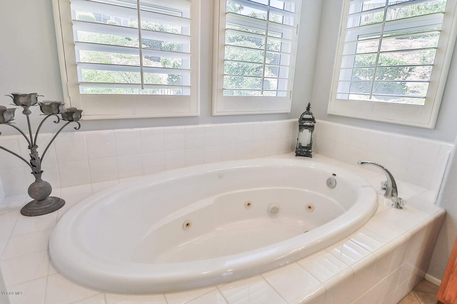 113 Ranch Creek Court Simi Valley, CA 93065 - Photo 35 of 45 lMaster Suite5