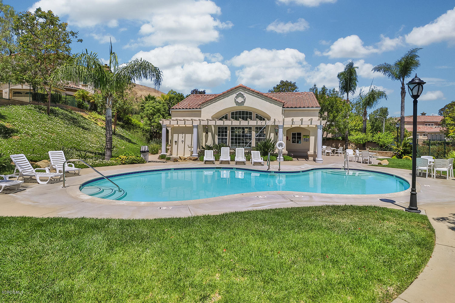 113 Ranch Creek Court Simi Valley, CA 93065 - Photo 45 of 45 nCommunity Pool