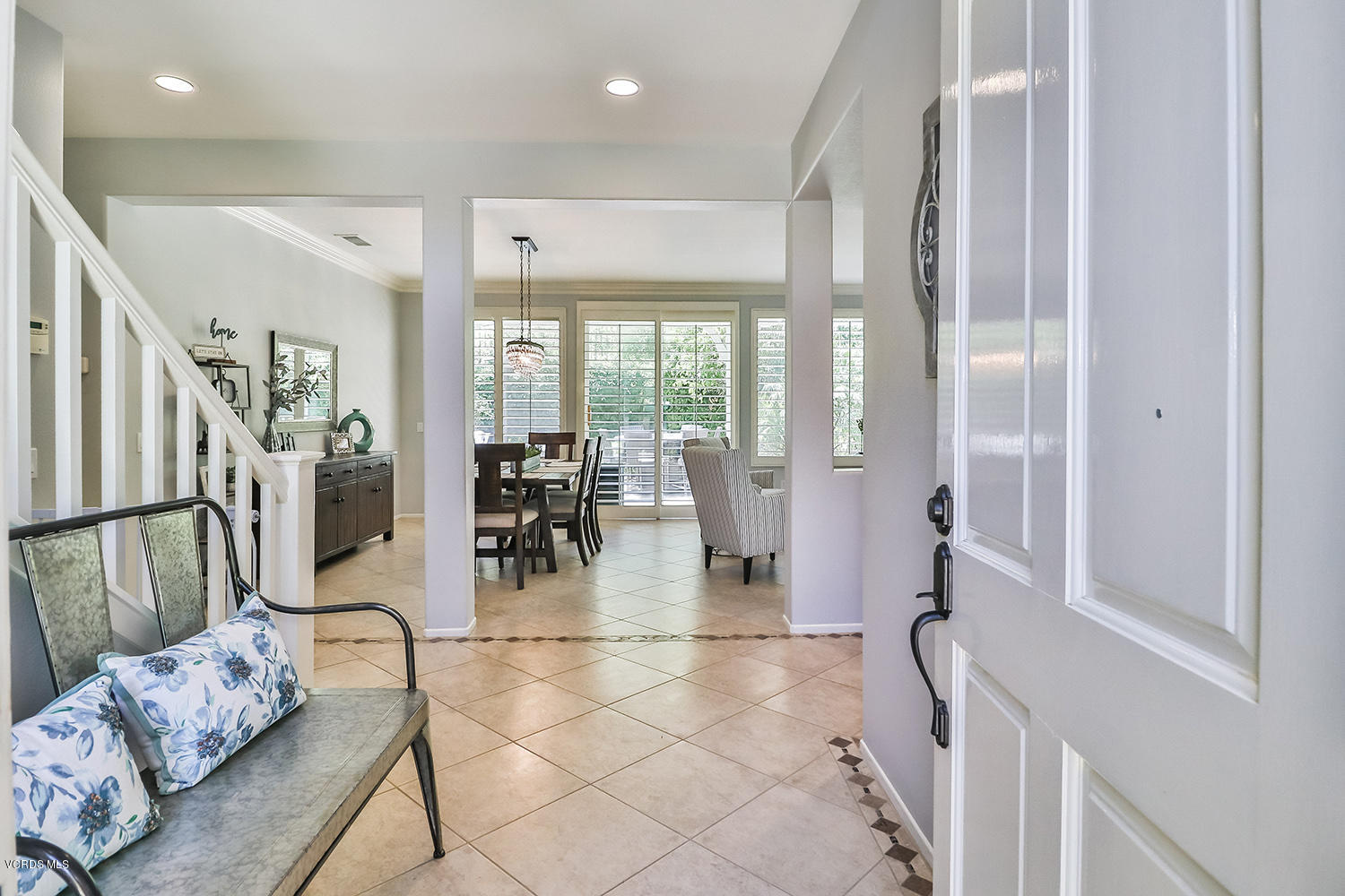 113 Ranch Creek Court Simi Valley, CA 93065 - Photo 7 of 45 bEntry1