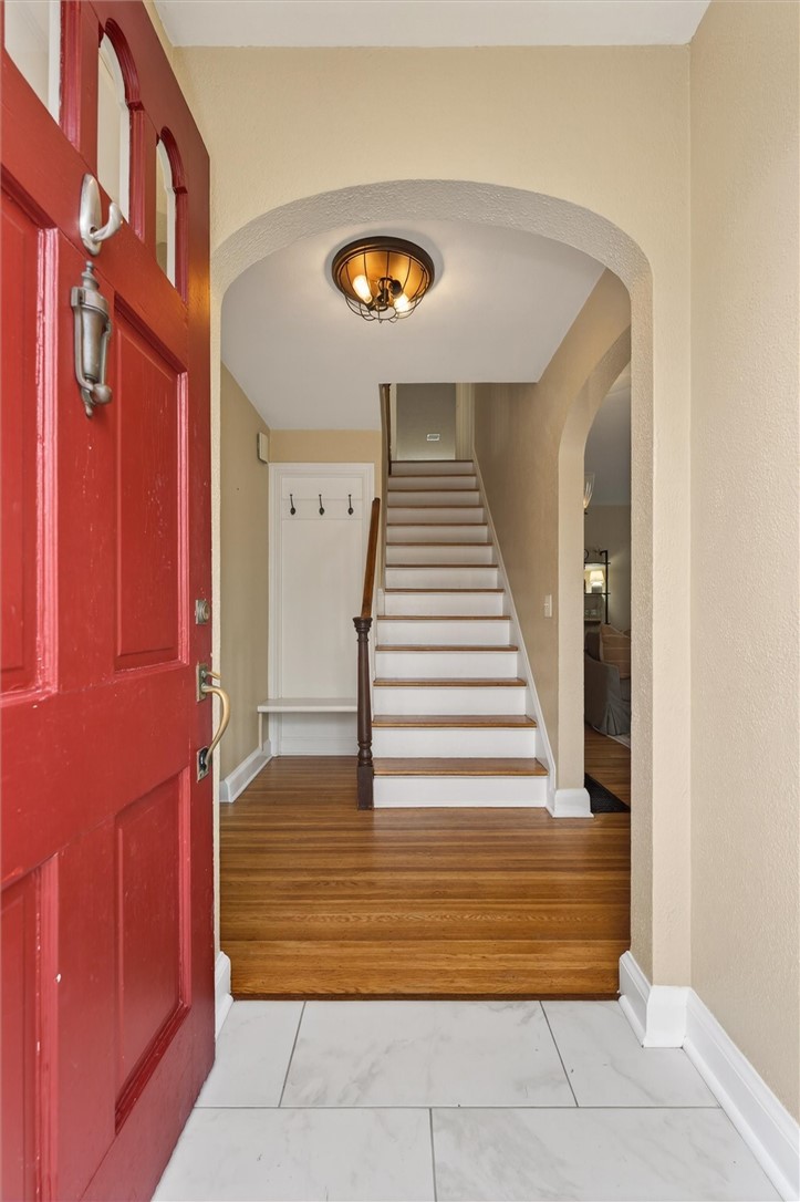 68 Covington Road Irondequoit, NY 14617 - Photo 3 of 36