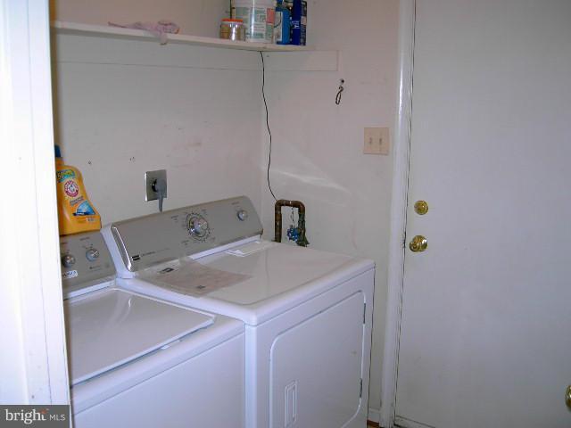 7109 Moores Road Brandywine, MD 20613 - Photo 29 of 30 Laundry