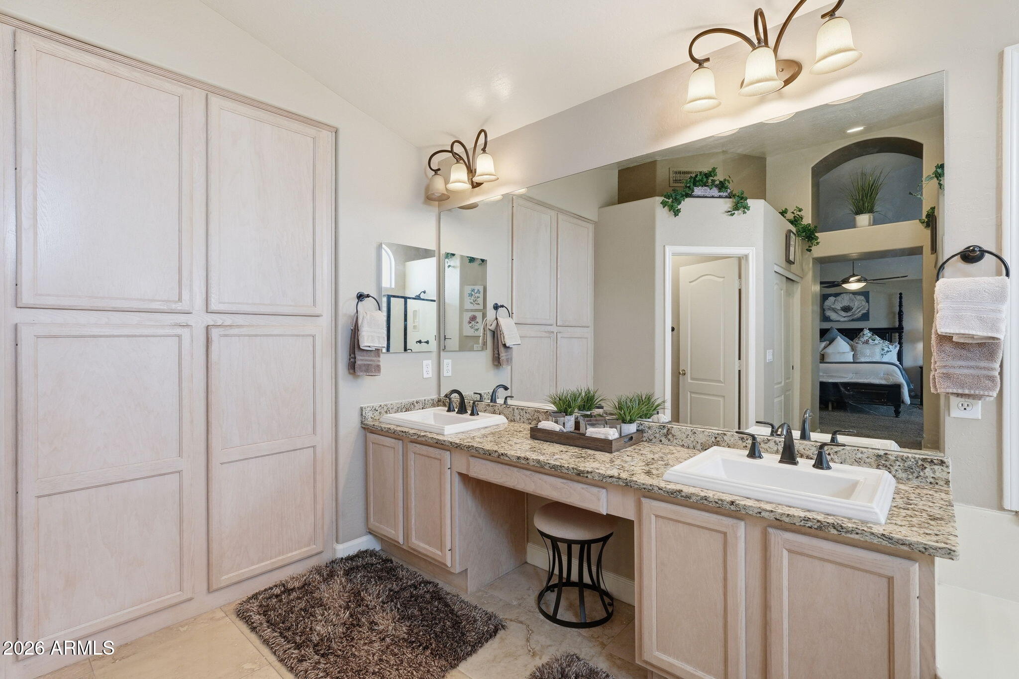 4021 East Kirkland Road Phoenix, AZ 85050 - Photo 18 of 35 Master Ensuite