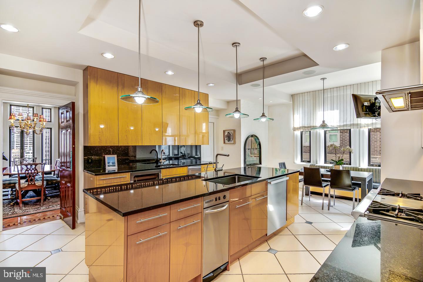 1830 Rittenhouse Square, Unit 15A Philadelphia, PA 19103 - Photo 17 of 42