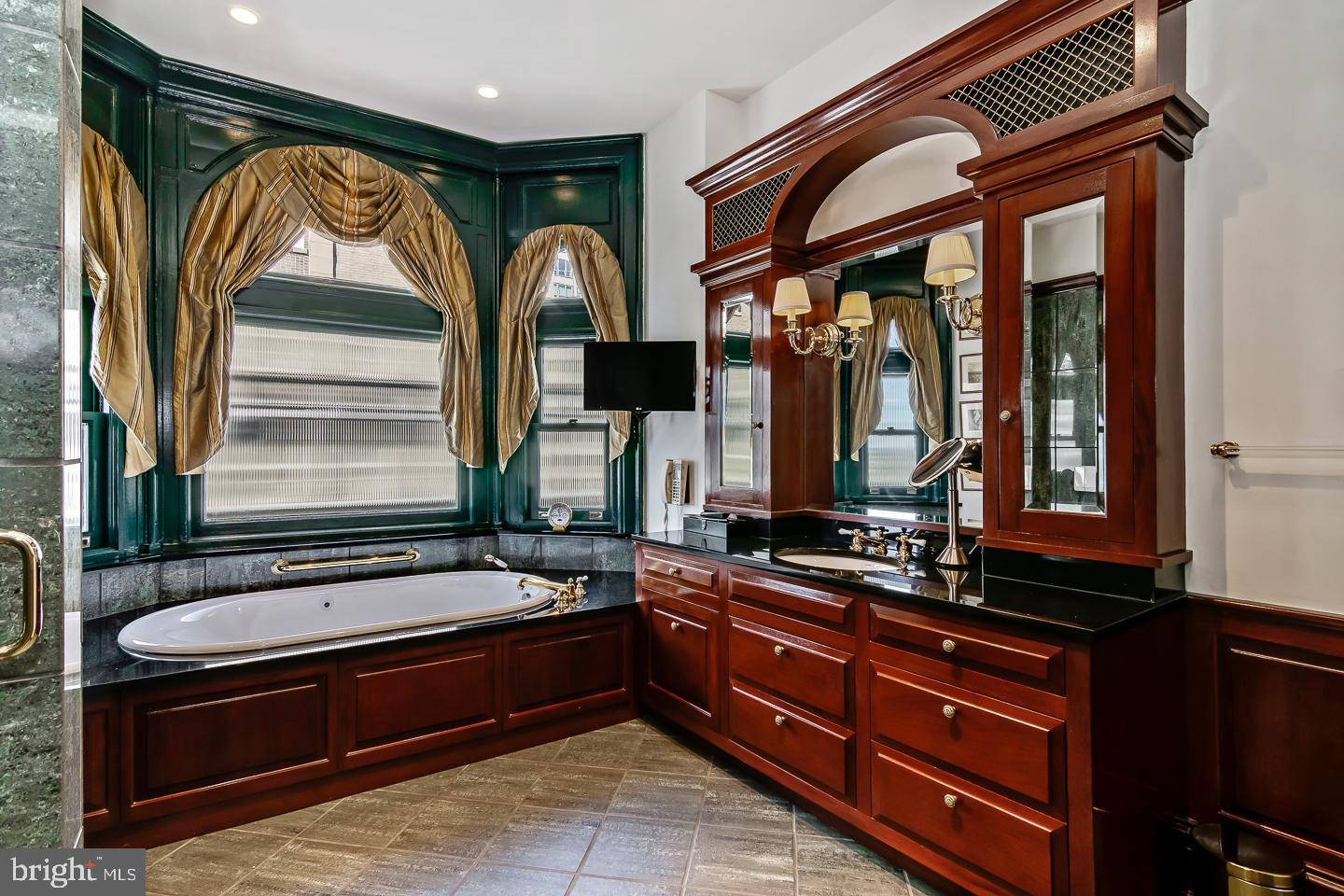 1830 Rittenhouse Square, Unit 15A Philadelphia, PA 19103 - Photo 25 of 42