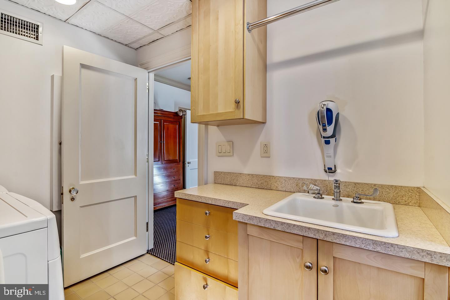 1830 Rittenhouse Square, Unit 15A Philadelphia, PA 19103 - Photo 37 of 42