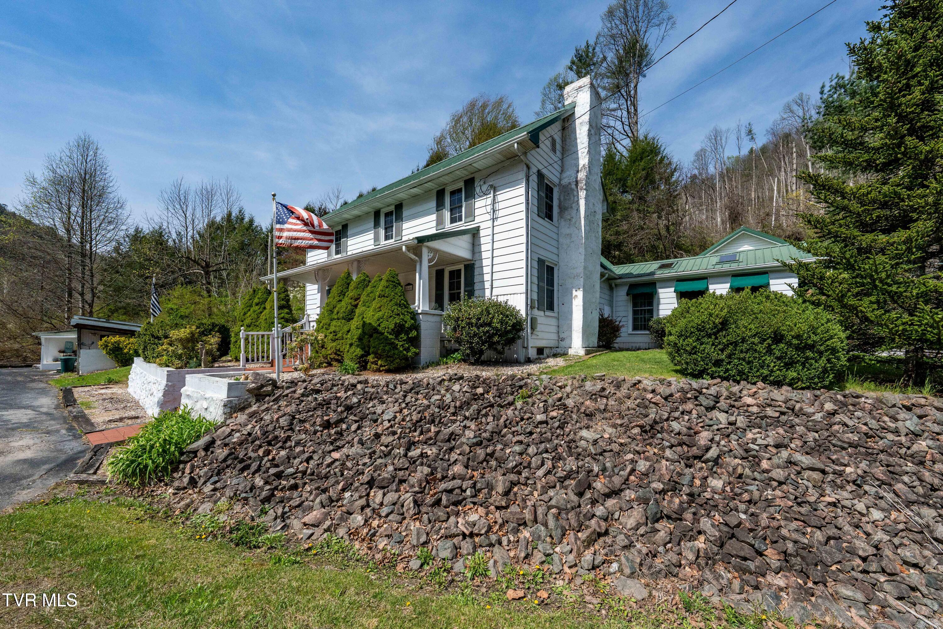 6646 Roan Creek Road Butler, TN 37640 - Photo 2 of 80 6646 Roan Creek Rd (2 of 81)