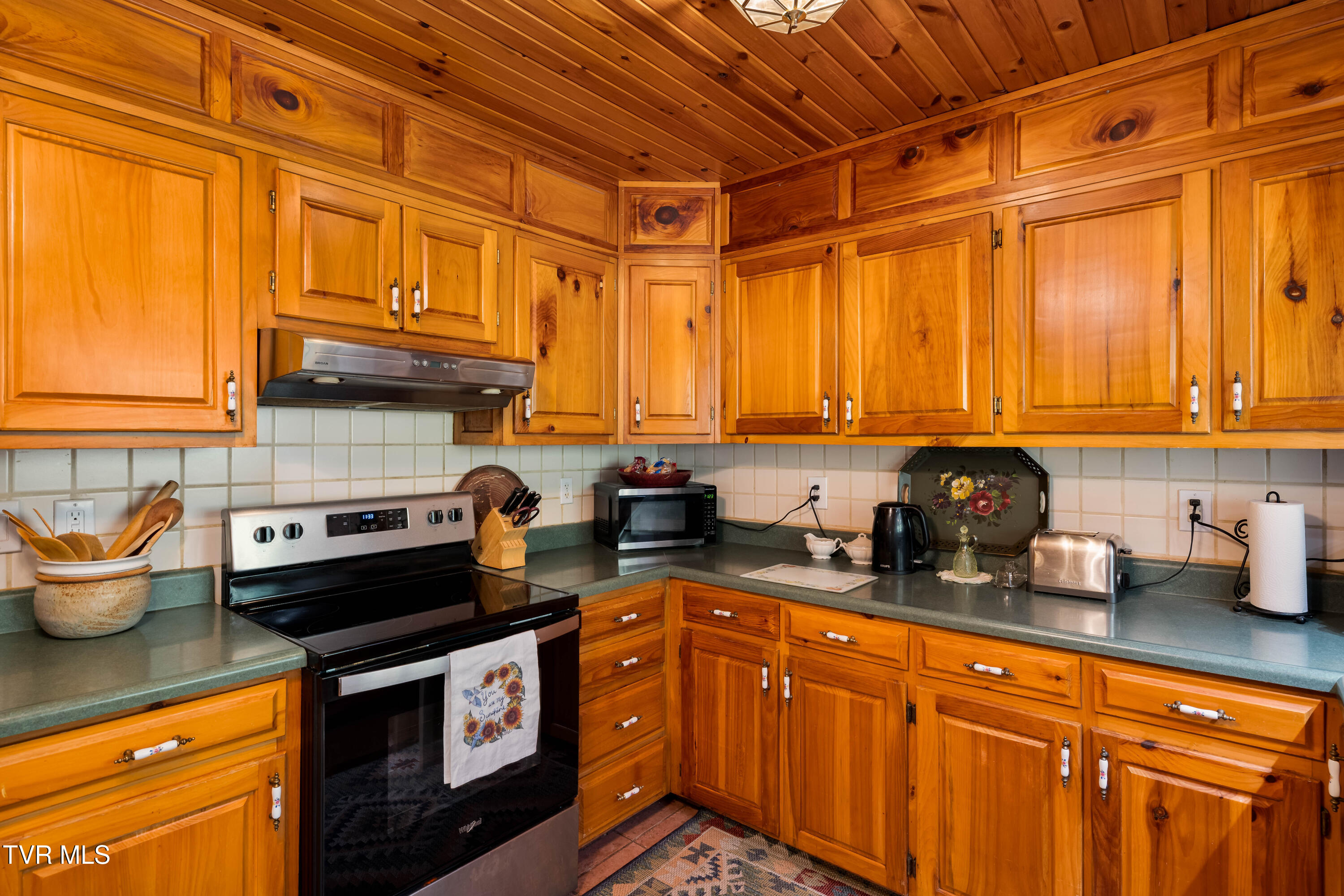 6646 Roan Creek Road Butler, TN 37640 - Photo 21 of 80 6646 Roan Creek Rd (70 of 81)