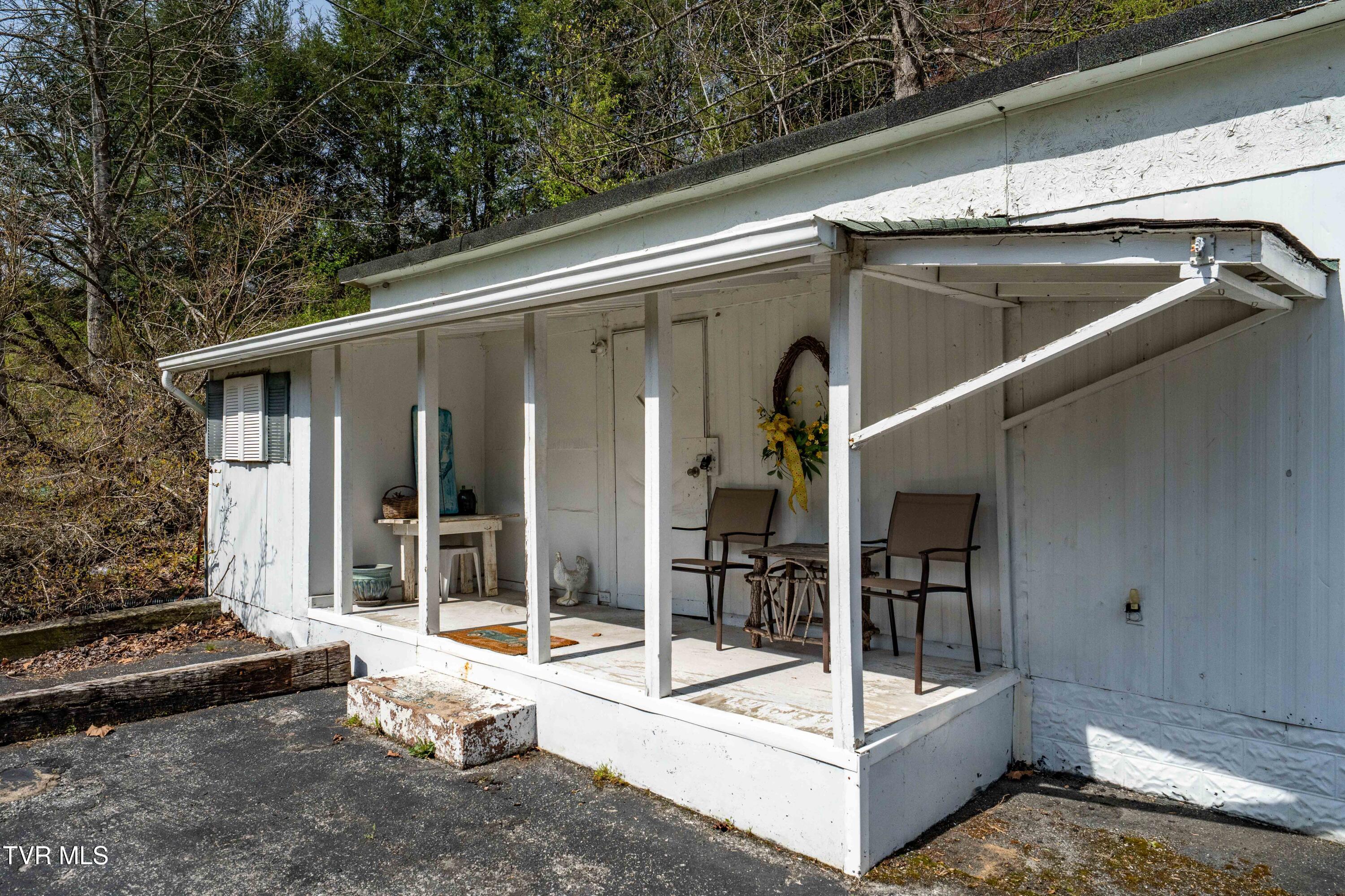 6646 Roan Creek Road Butler, TN 37640 - Photo 32 of 80 6646 Roan Creek Rd (6 of 81)