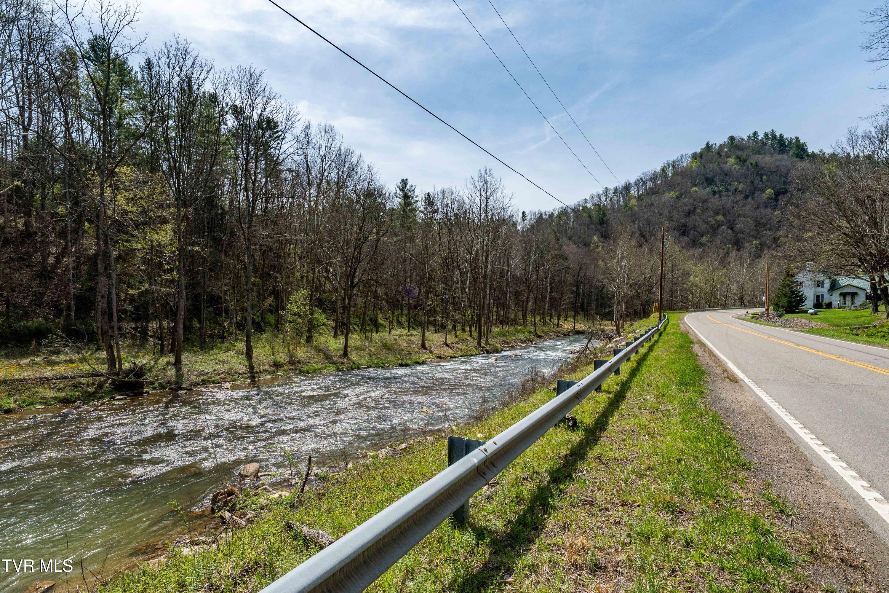6646 Roan Creek Road Butler, TN 37640 - Photo 44 of 80 6646 Roan Creek Rd (19 of 81)