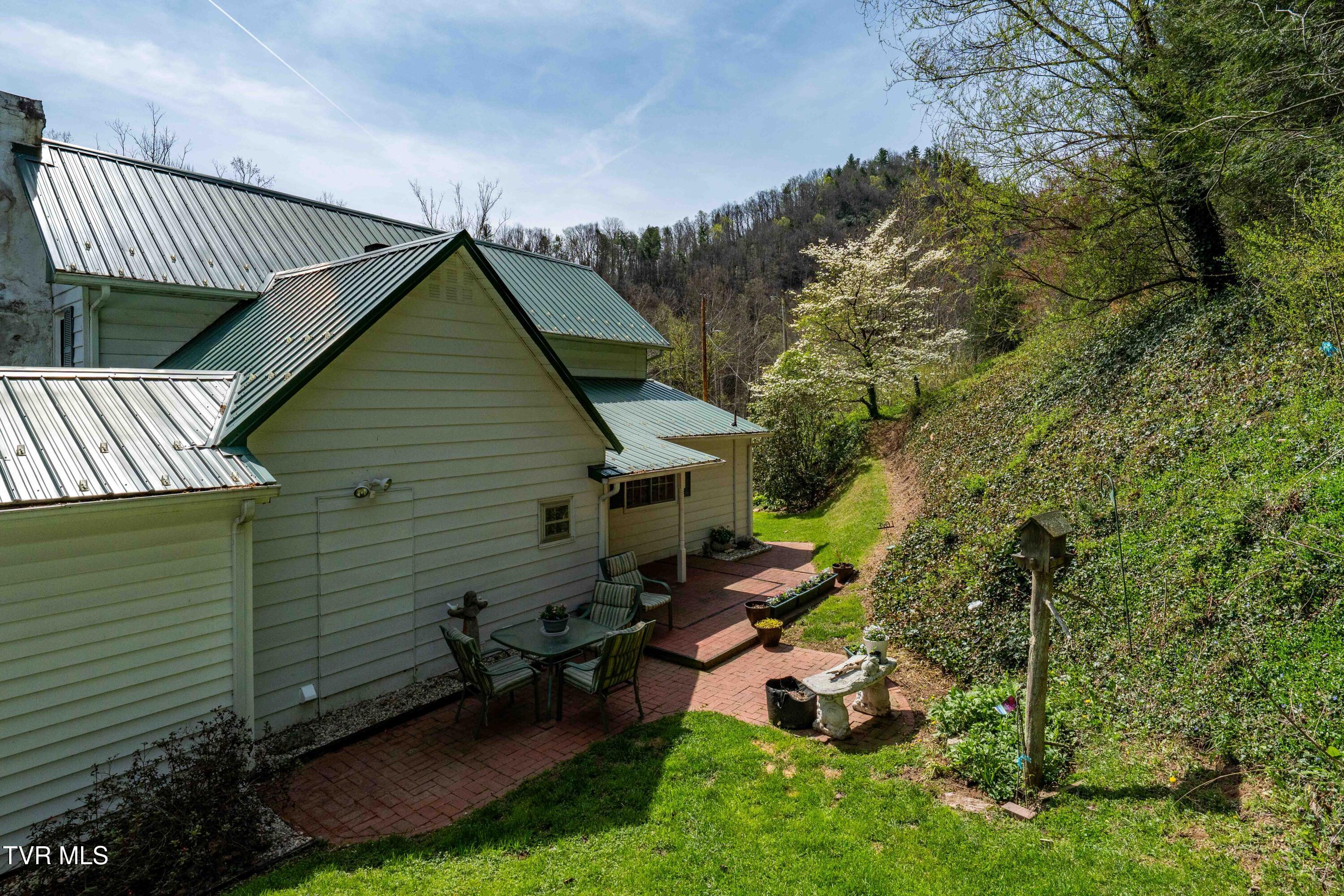 6646 Roan Creek Road Butler, TN 37640 - Photo 57 of 80 6646 Roan Creek Rd (34 of 81)