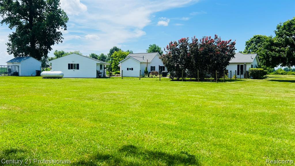 13525 Dennison Road Milan, MI 48160 - Photo 11 of 29