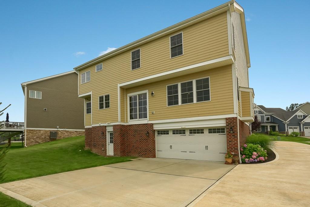 128 Granite Ridge Circle Mars, PA 16046 - Photo 3 of 25 Gallery Image 3