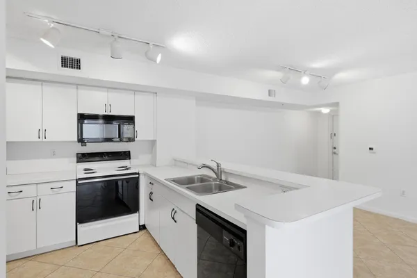 $349,000 | 278 Village Boulevard, Unit 8106, Tequesta, FL 33469