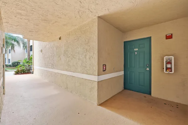 $349,000 | 278 Village Boulevard, Unit 8106, Tequesta, FL 33469
