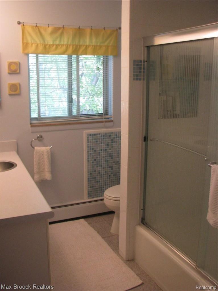 475 Miller Avenue Rochester, MI 48307 - Photo 3 of 25 IMG_7811.JPG