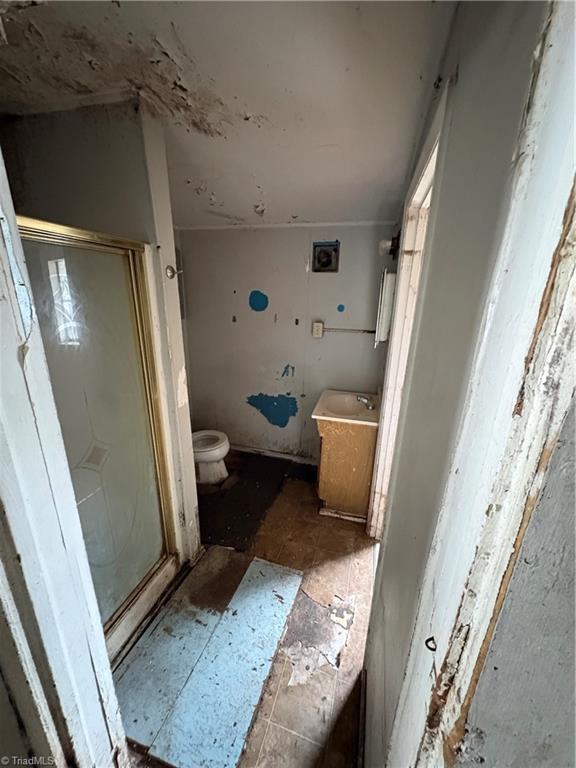 1309 Pershing Street High Point, NC 27260 - Photo 8 of 10 Bath off Kitchen