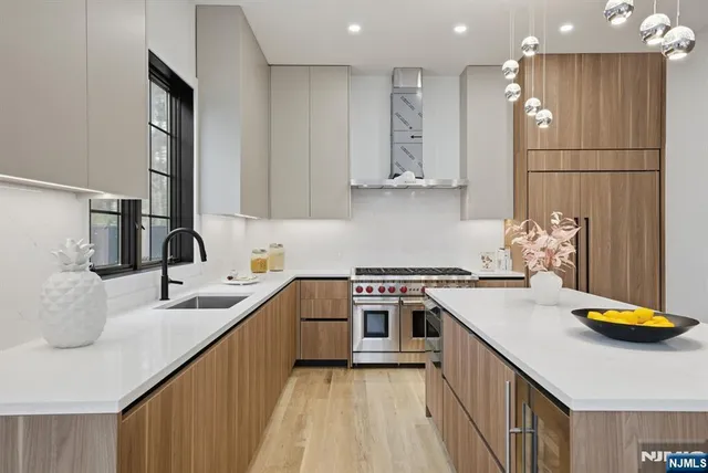 $1,749,000 | 7 Cedar Court, Demarest, NJ 07627