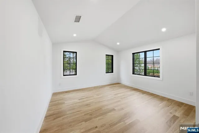 $1,749,000 | 7 Cedar Court, Demarest, NJ 07627