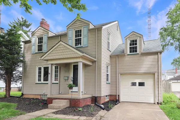 $184,900 | 212 Raff Road Northwest, Canton, OH 44708