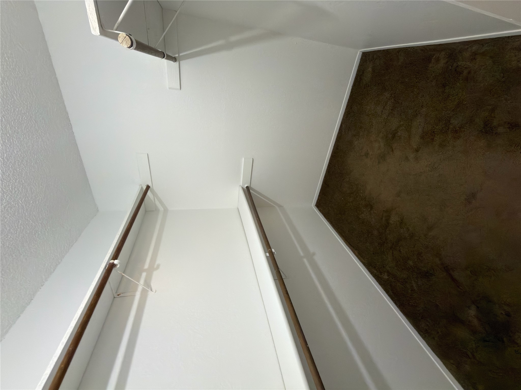 5601 Porsche Lane Austin, TX 78749 - Photo 14 of 38 a view of an empty walk in closet