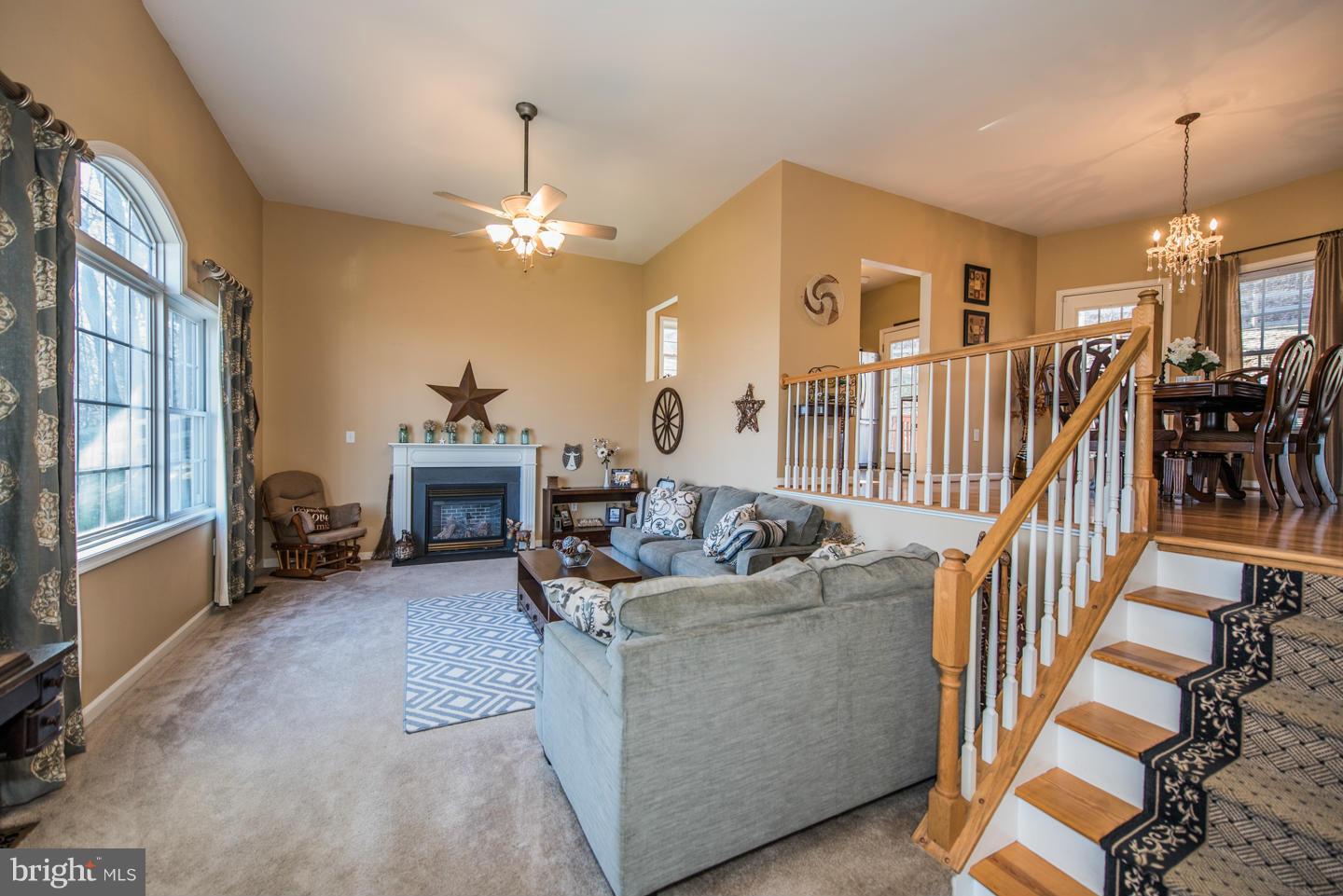 619 Mountain Heights Road Front Royal, VA 22630 - Photo 2 of 30 Living Room