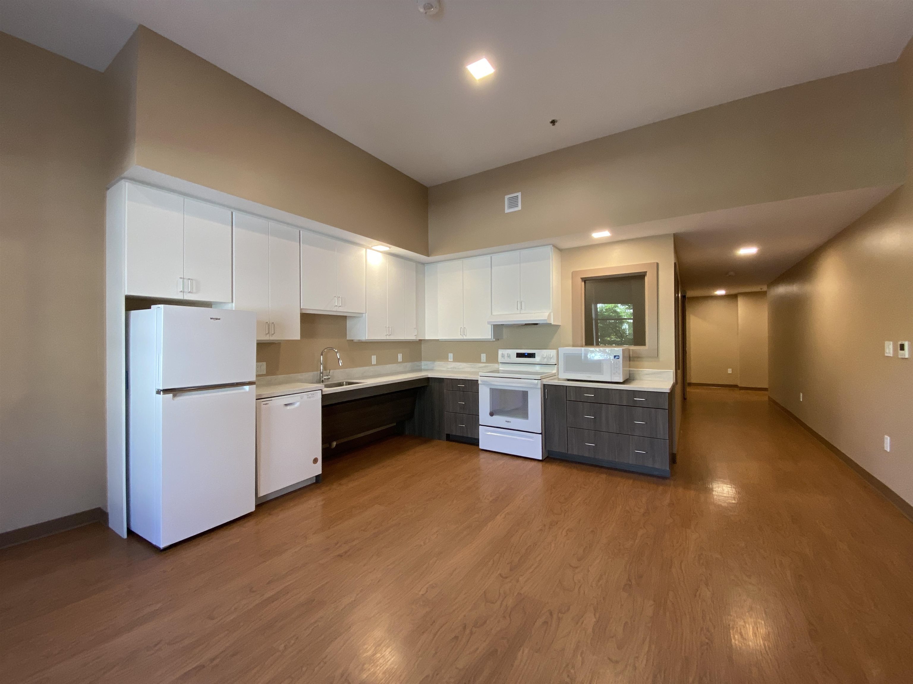 83 Hanover Street, Unit 202 Manchester, NH 03101 - Photo 14 of 41