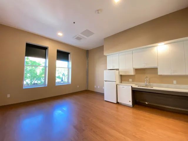 $2,021 | 83 Hanover Street, Unit 202, Manchester, NH 03101