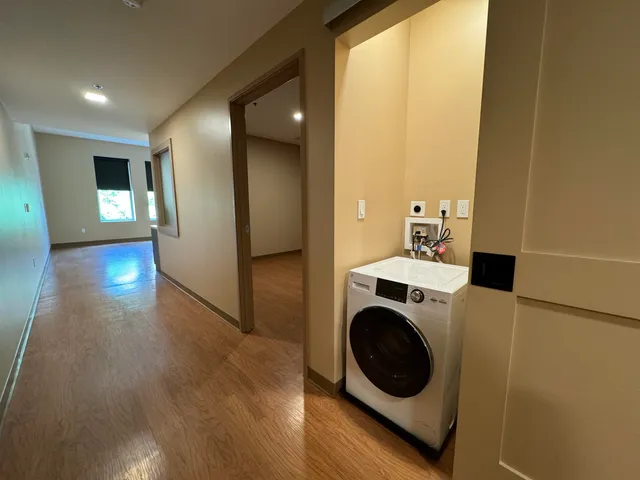 $2,021 | 83 Hanover Street, Unit 202, Manchester, NH 03101