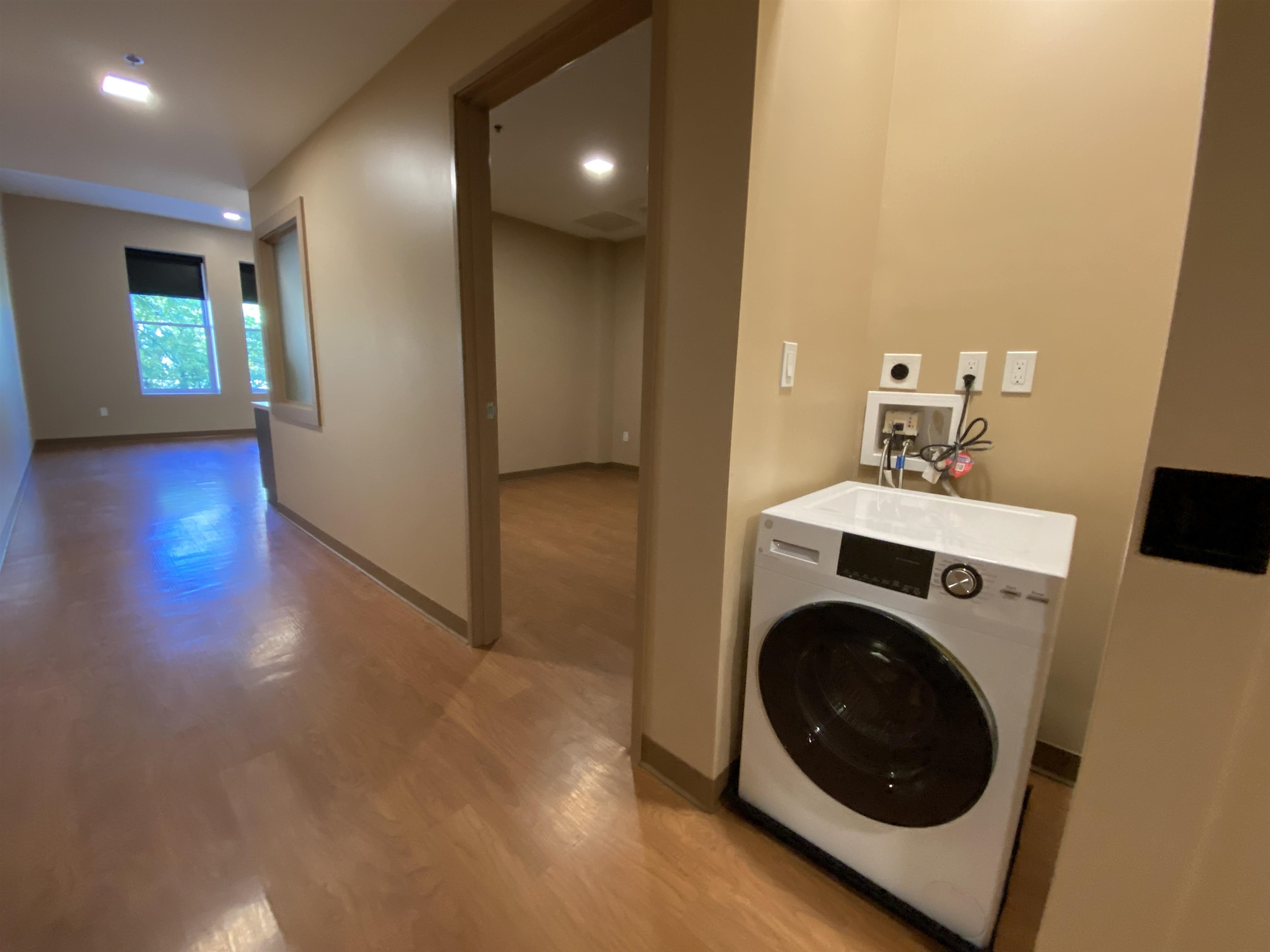 83 Hanover Street, Unit 202 Manchester, NH 03101 - Photo 23 of 41