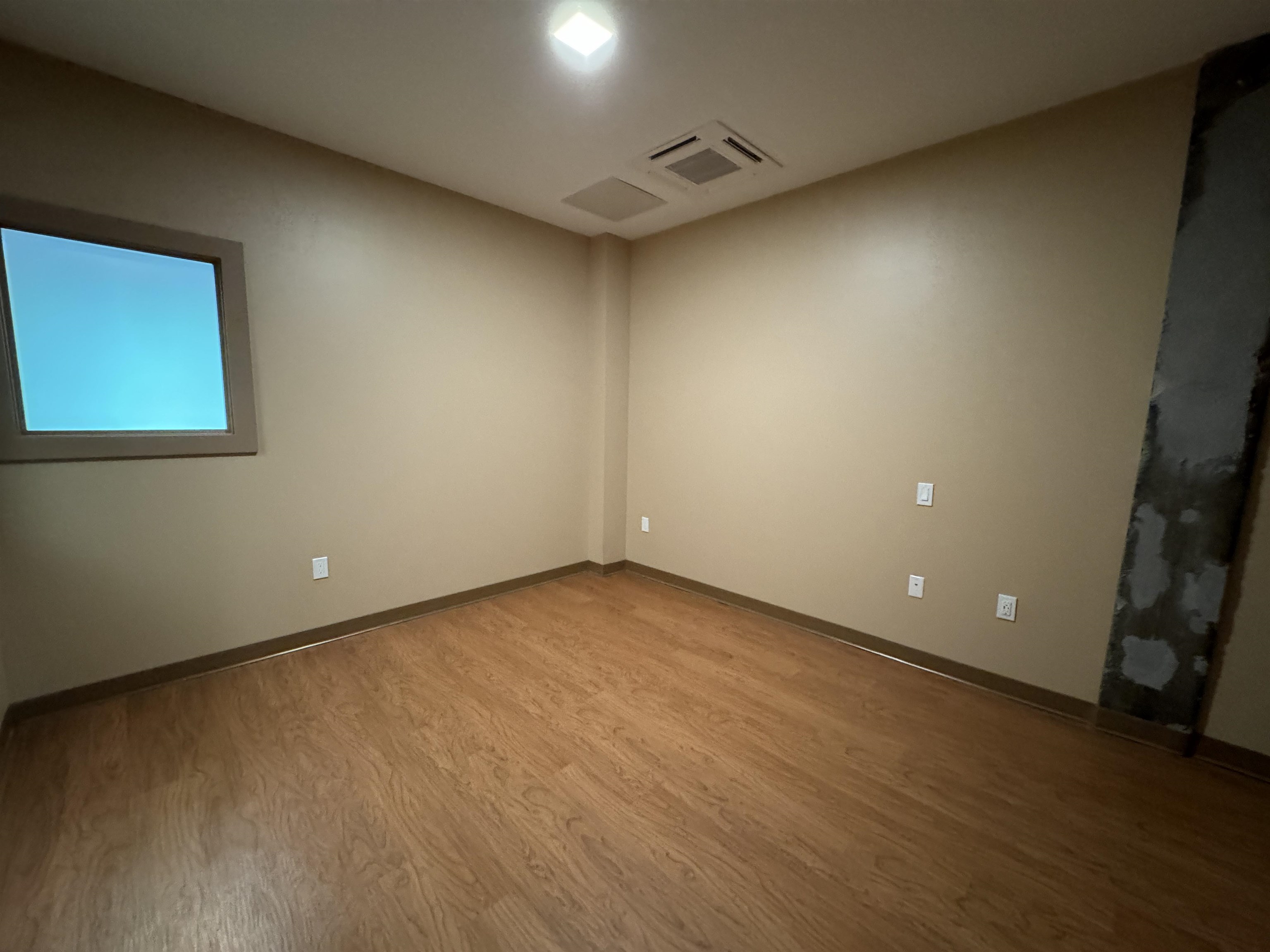 83 Hanover Street, Unit 202 Manchester, NH 03101 - Photo 26 of 41