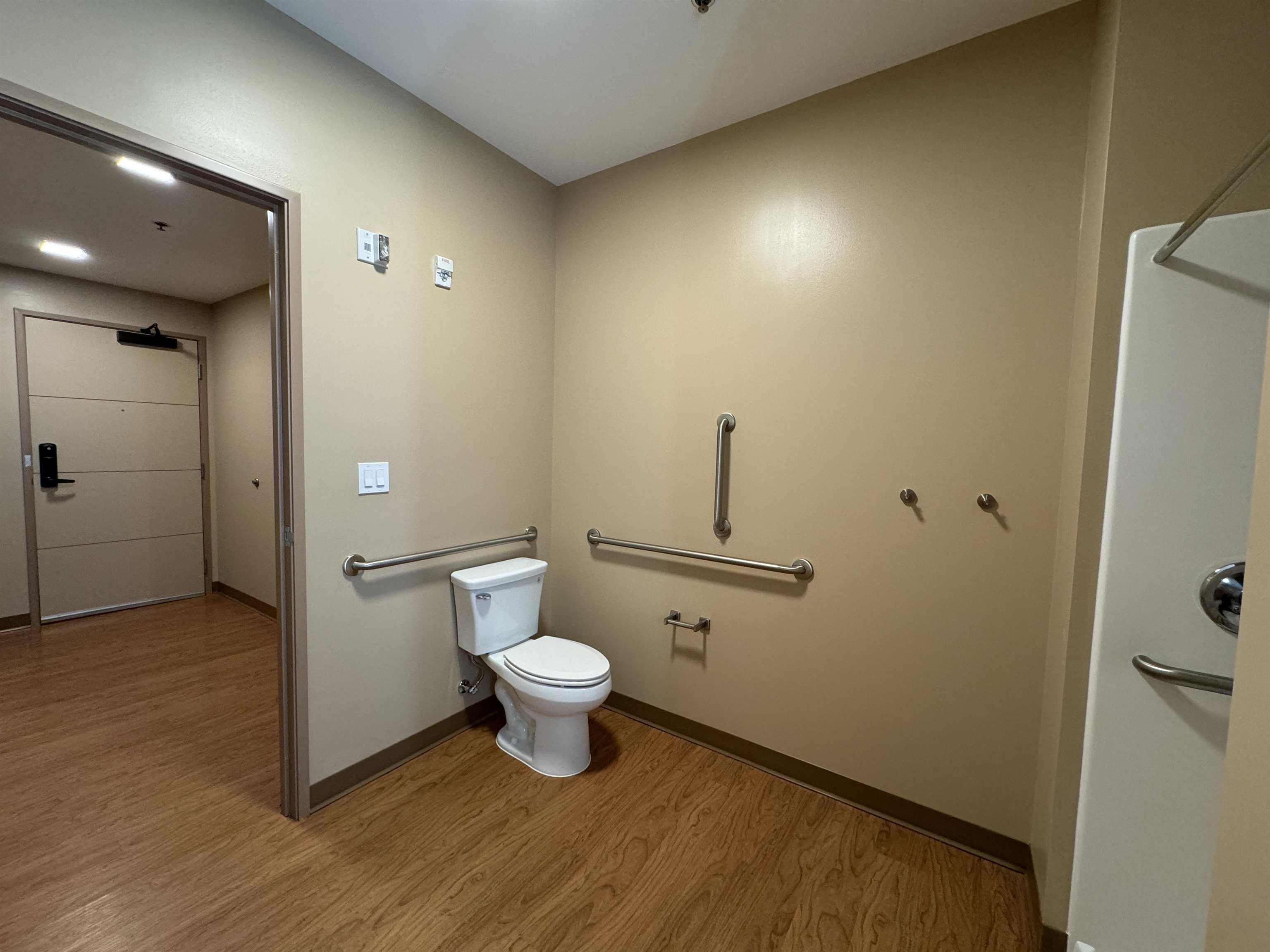 83 Hanover Street, Unit 202 Manchester, NH 03101 - Photo 30 of 41