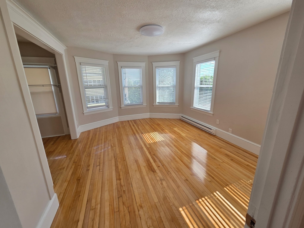 14 Caroline Street Worcester, MA 01604 - Photo 3 of 11