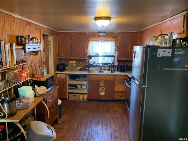 $65,000 | 401 West 3rd Avenue, Monmouth, IL 61462