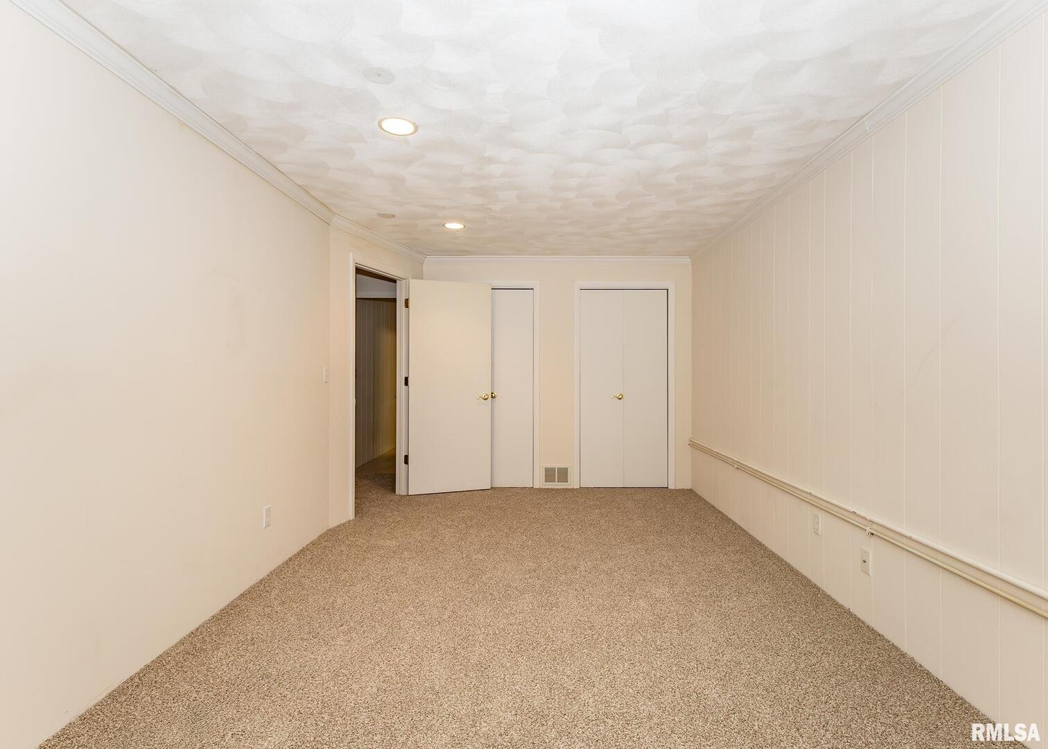 3407 41st Street Moline, IL 61265 - Photo 21 of 25 an empty room with a empty space
