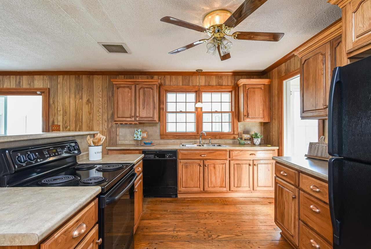 3220 Marie Drive Raleigh, NC 27604 - Photo 12 of 33 Photo 12