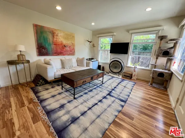 $5,500 | 943 Indiana Avenue, Venice, CA 90291