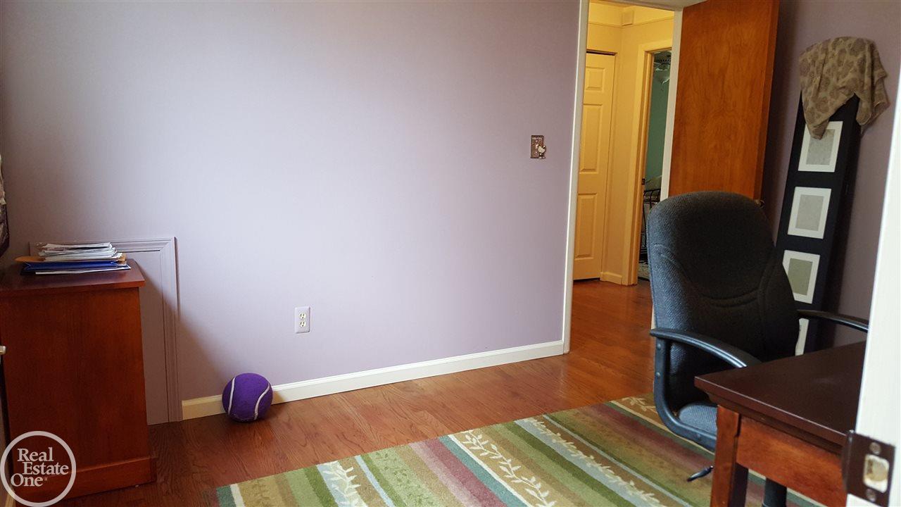 18203 Davidson Road Fraser, MI 48026 - Photo 19 of 27 Gallery Image 19