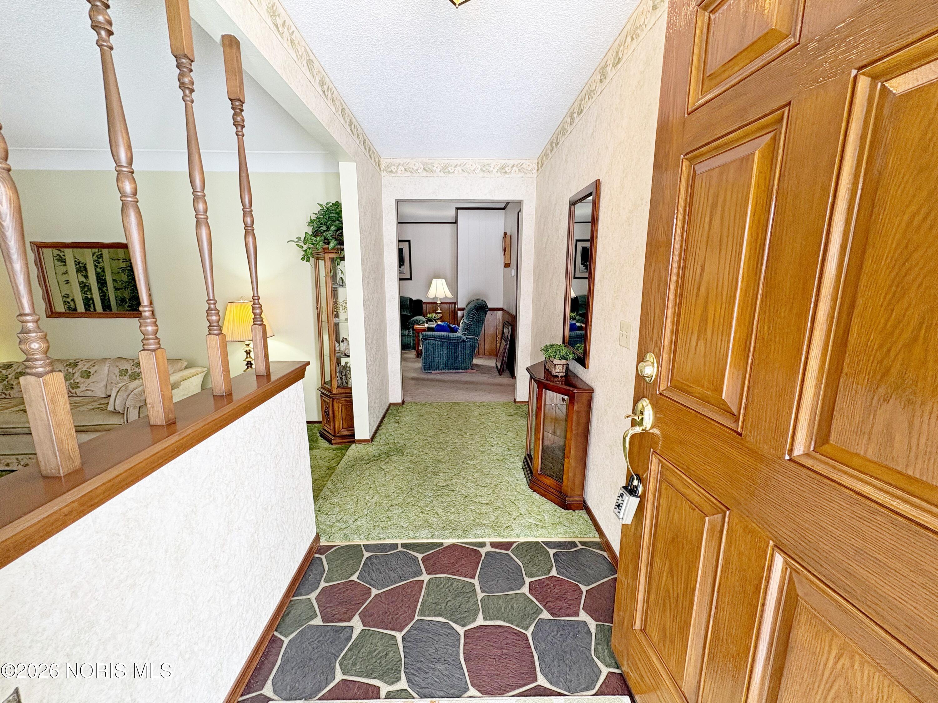 3515 Brown Road Oregon, OH 43616 - Photo 3 of 41 3 foyer