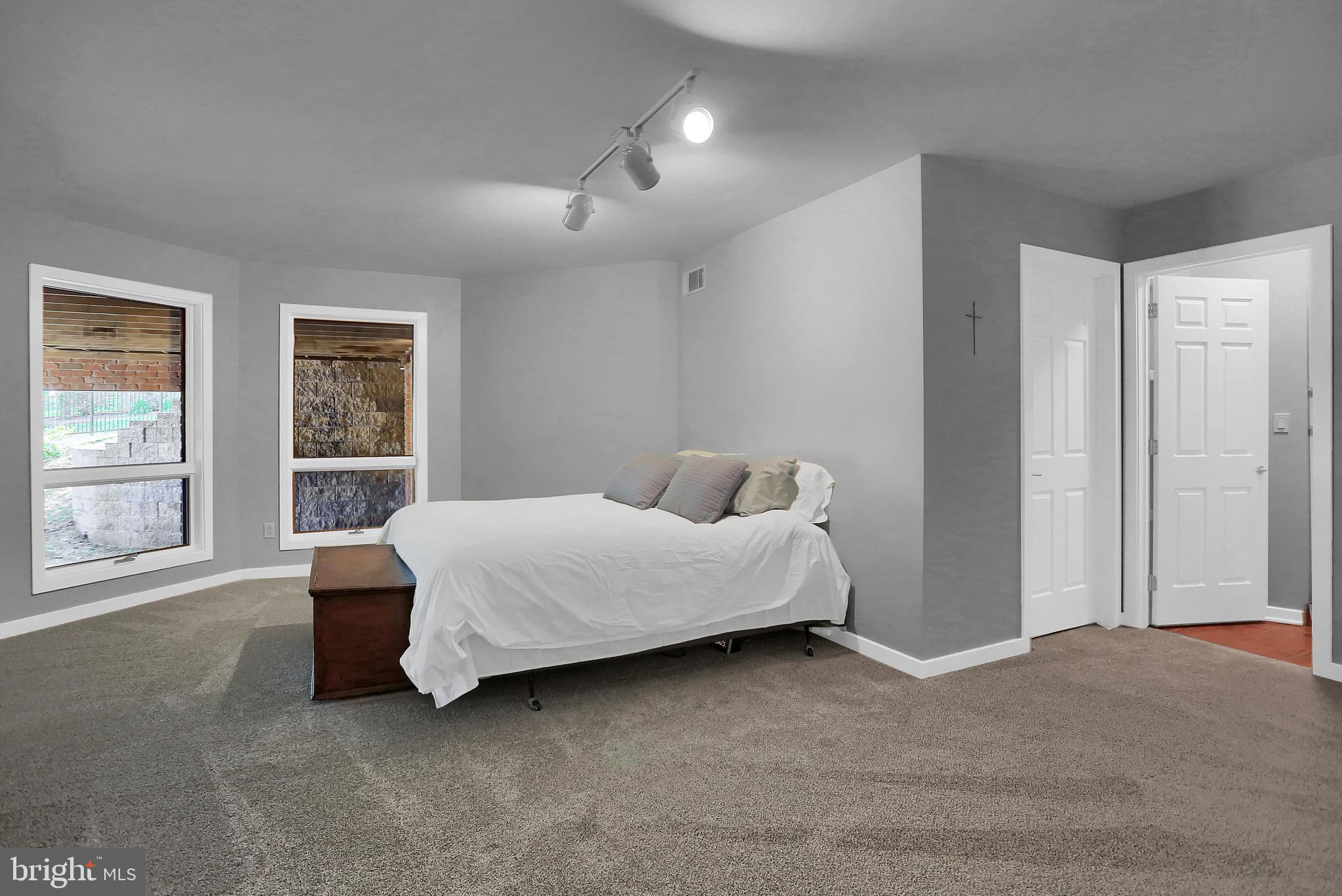 169 Acorn Road Spring Grove, PA 17362 - Photo 3 of 88 Gallery Image 3